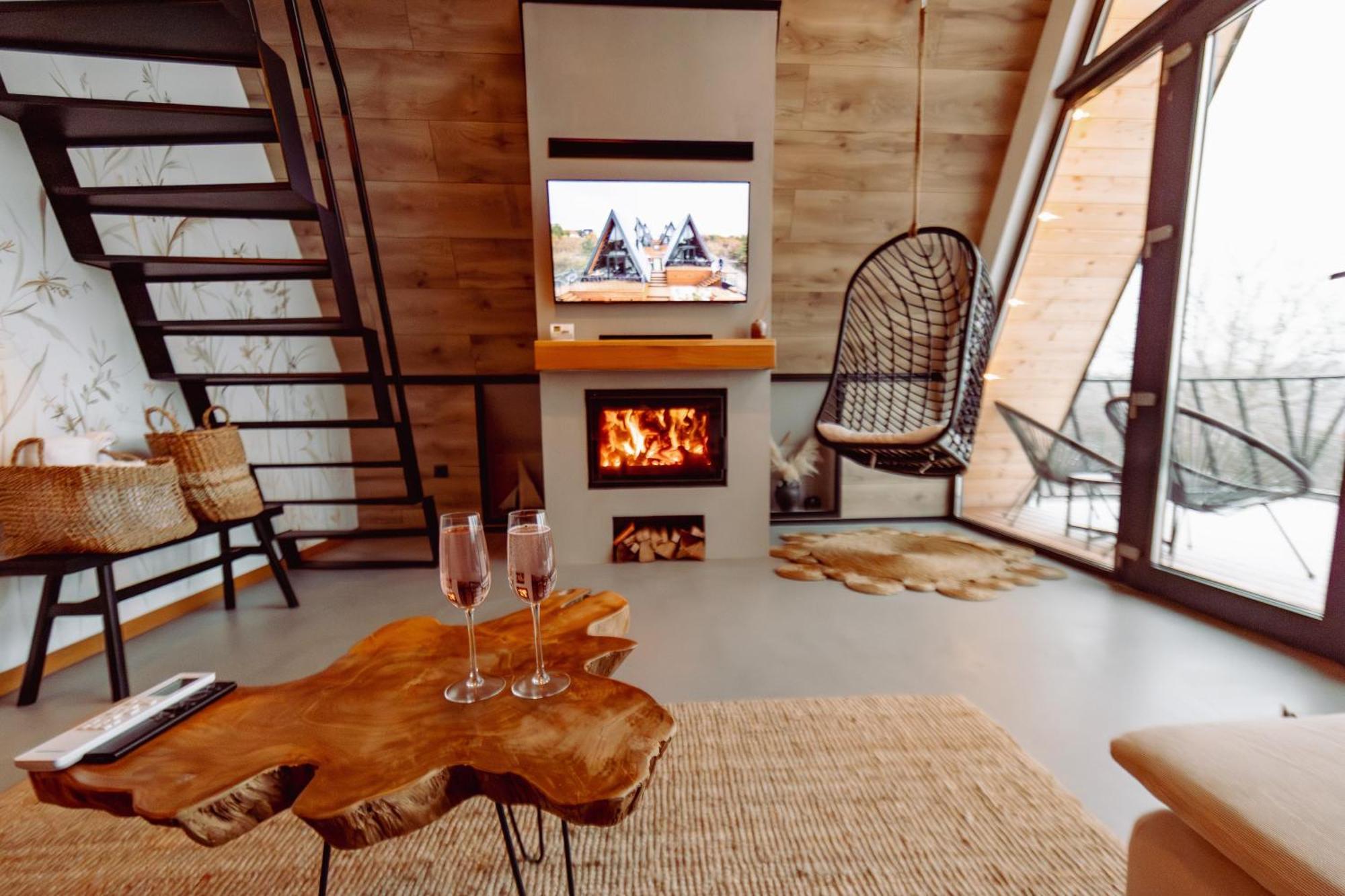 A-By The Lake - Private A Frame Villas Caciulati Exterior photo